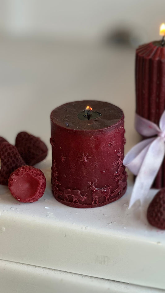 "Where's Santa?" - Scented candle (Vanilla Caramel) / Scent customisation available